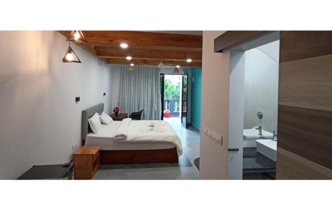 Romanuels 1 Guest house Candolim