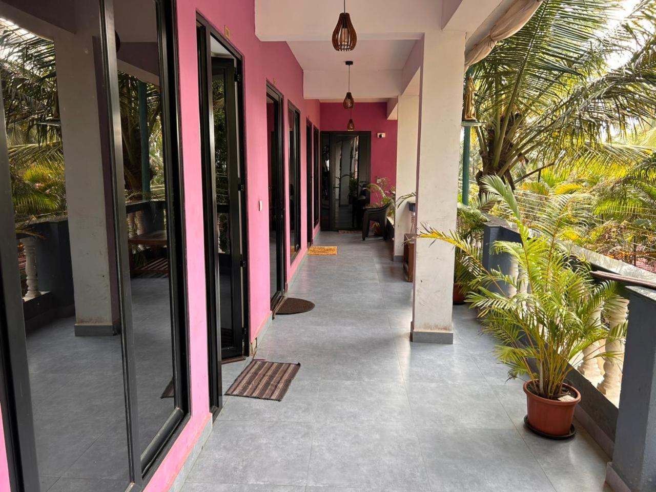 Romanuels 1 Guest house *